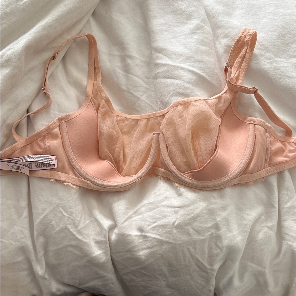 Victoria's Secret Lace Bralette in Peach - Picture 3 of 5